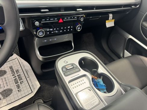 New 2026 Hyundai Ioniq 9 Calligraphy image 21