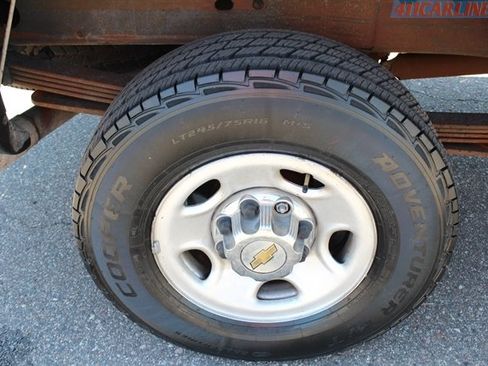 Used 2001 Chevrolet Silverado 2500 LS w/ Off-Road Skid Plate Pkg AWD/4WD image 25