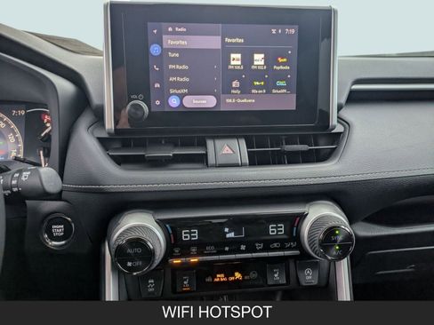 Used 2025 Toyota RAV4 XLE image 17