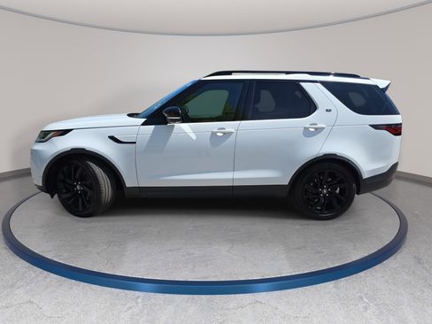 Certified 2025 Land Rover Discovery S AWD/4WD image 8