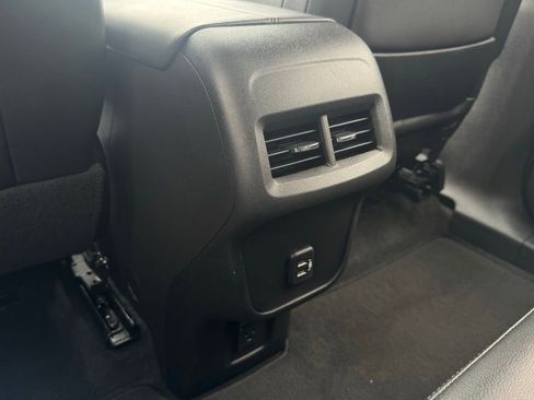 Used 2024 GMC Terrain SLT FWD image 21