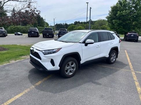 Used 2024 Toyota RAV4 XLE w/ Convenience Package AWD/4WD image 7