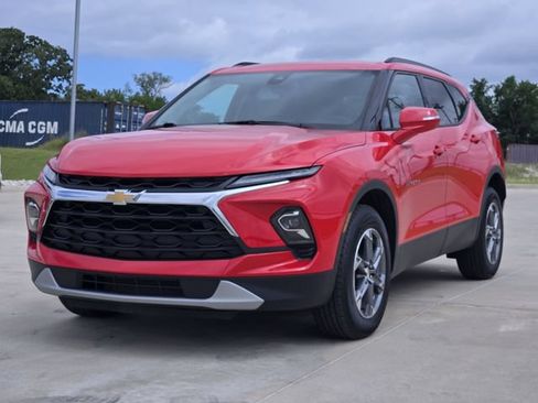 Used 2024 Chevrolet Blazer LT FWD image 4