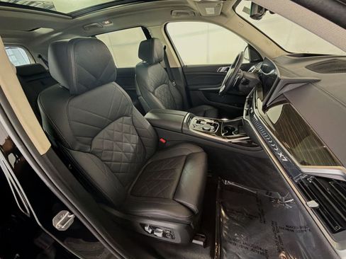 Used 2024 BMW X7 xDrive40i w/ Premium Package AWD/4WD image 28