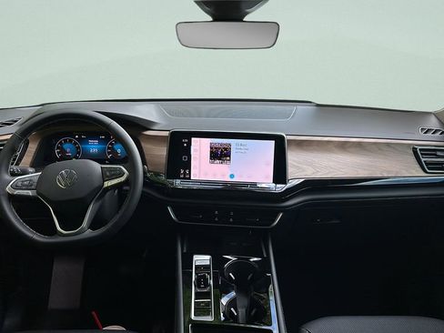 New 2026 Volkswagen Atlas SE image 31