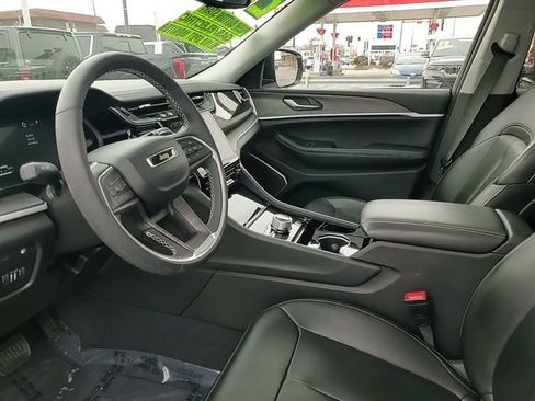 Used 2023 Jeep Grand Cherokee 4WD 4xe image 9