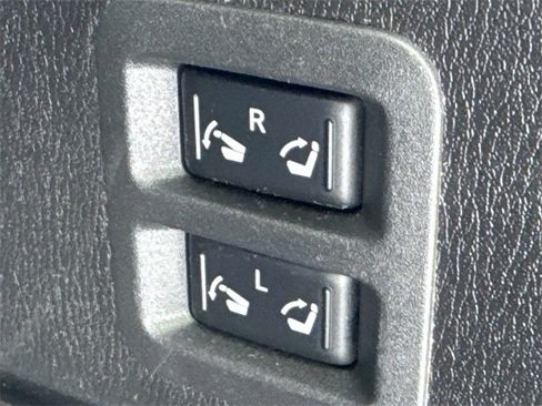 Used 2021 INFINITI QX80 Premium Select w/ All-Season Package image 6