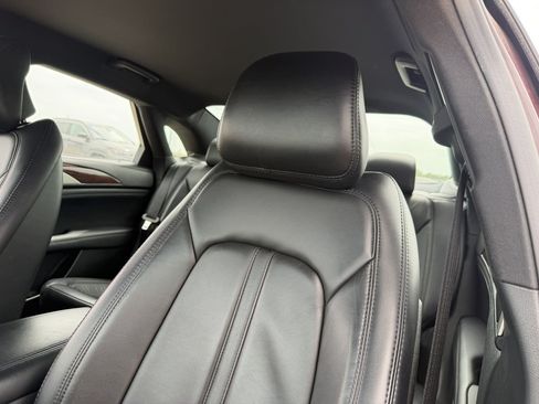 Used 2018 Lincoln MKZ Select w/ Technology Package AWD/4WD image 18