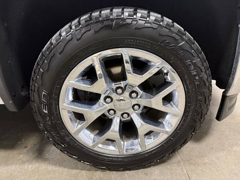 Used 2014 GMC Sierra 1500 SLT w/ SLT Crew Cab Value Package image 8