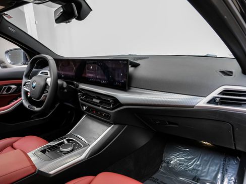 Used 2025 BMW 330i xDrive Sedan w/ Convenience Package image 17