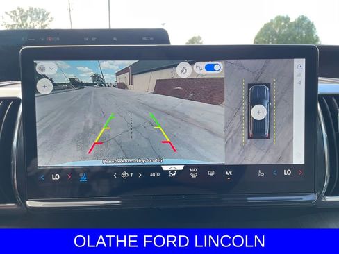 New 2025 Ford Expedition Platinum w/ Platinum Ultimate Package image 5