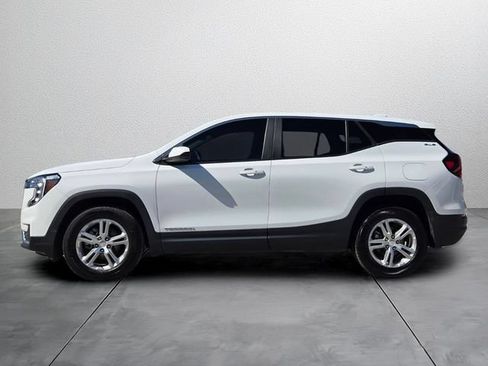 Used 2023 GMC Terrain SLE FWD image 2
