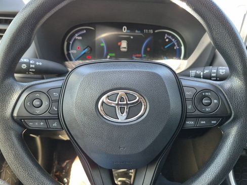 Certified 2025 Toyota RAV4 XLE AWD/4WD image 24