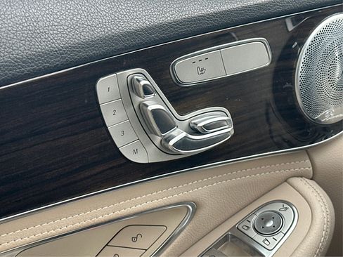 Used 2015 Mercedes-Benz C 300 4MATIC Sedan image 23