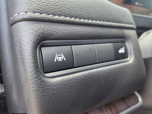Used 2025 Nissan Armada SL w/ Captain's Chari Seat Package RWD image 13