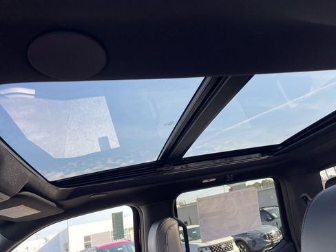 New 2026 Ford F250 Platinum image 19