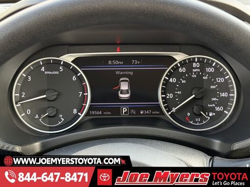 Used 2025 Nissan Sentra SV image 15