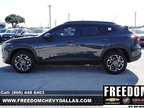 New 2026 Chevrolet Trax LT image 4