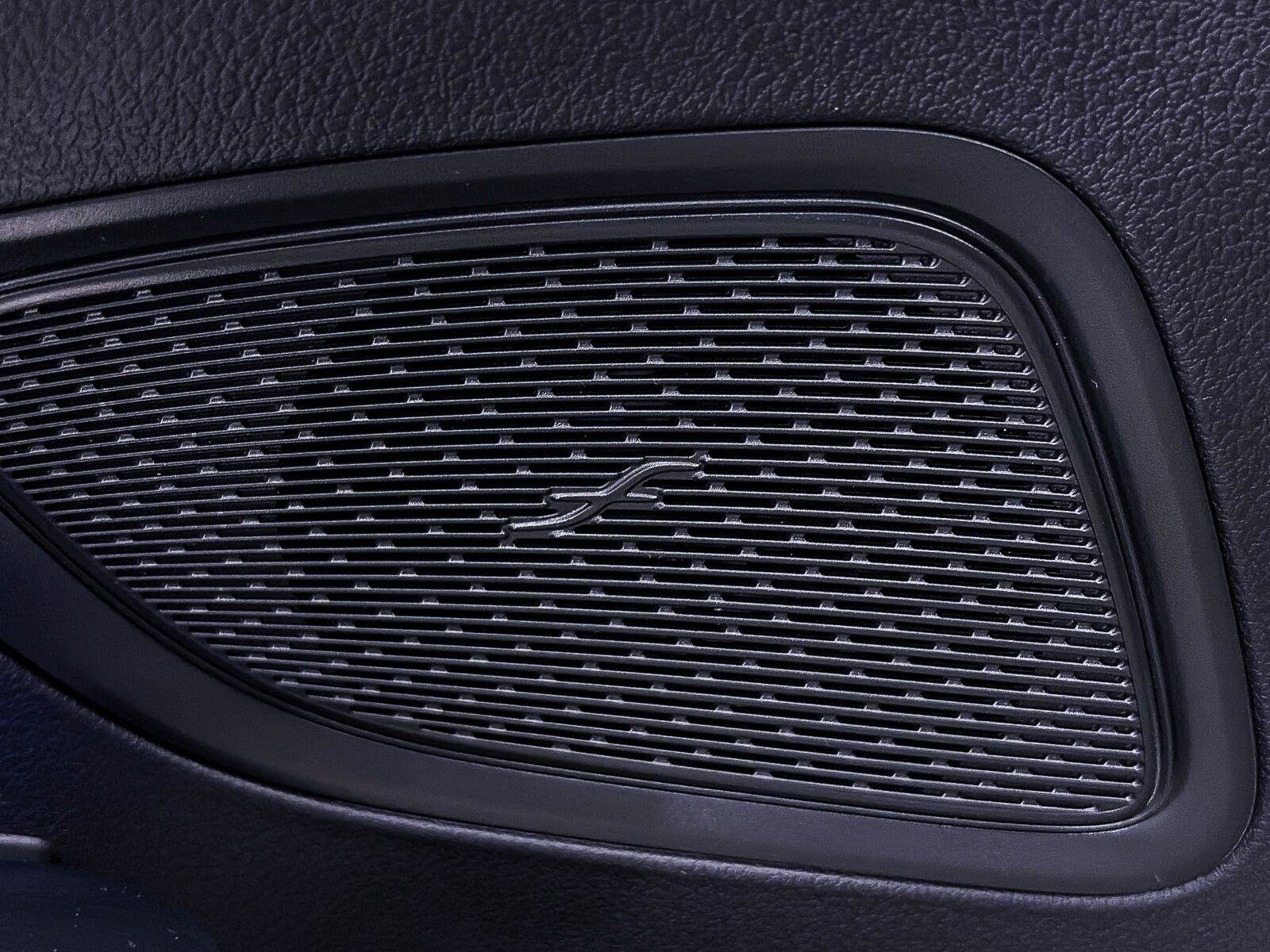Used 2023 Mercedes-Benz C 300 Sedan image 6