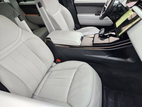 Certified 2024 Land Rover Range Rover Sport SE AWD/4WD image 9