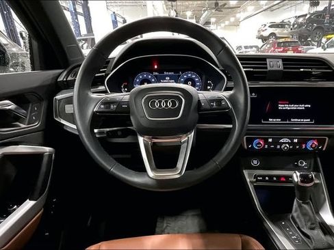 Certified 2023 Audi Q3 2.0T Premium w/ Convenience Package AWD/4WD image 5