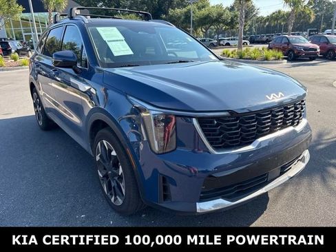 Certified 2024 Kia Sorento EX w/ Panoramic Sunroof Package FWD image 3
