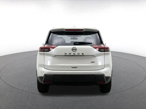 Used 2025 Nissan Rogue SV AWD/4WD image 8