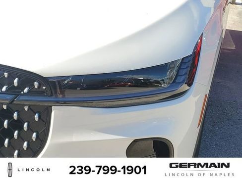 New 2026 Lincoln Nautilus Premier image 14