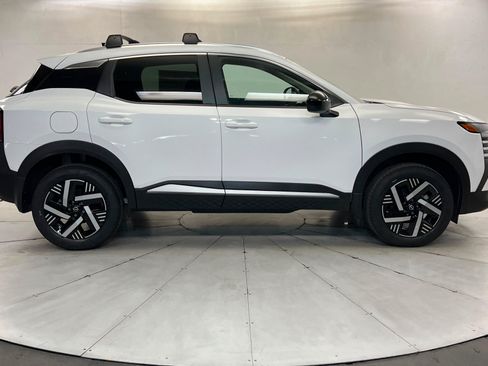 New 2026 Nissan Kicks SV w/ Cold Weather Package FWD image 6