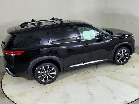 New 2026 Nissan Pathfinder Platinum w/ Cargo Package image 22