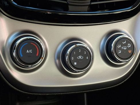 Used 2017 Chevrolet Spark ACTIV image 17