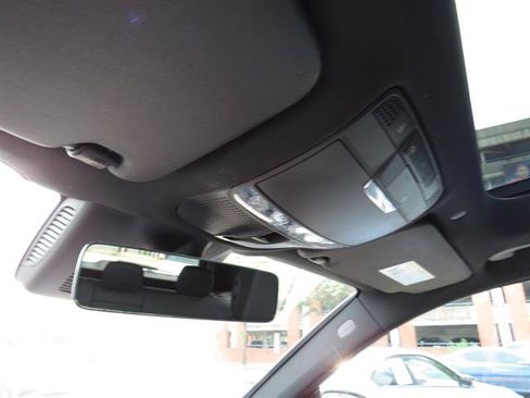 Used 2022 Mercedes-Benz GLC 300 4MATIC image 19