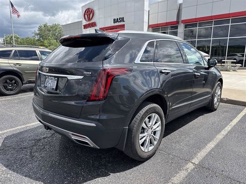 Used 2020 Cadillac XT5 Premium Luxury AWD/4WD image 2
