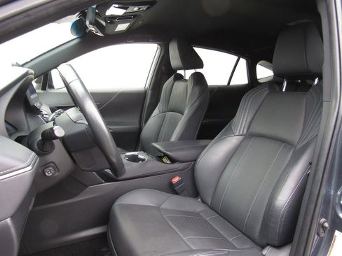 Certified 2023 Toyota Venza Limited AWD/4WD image 11