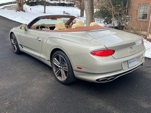 Used 2023 Bentley Continental GT image 23