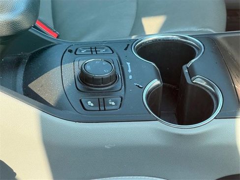 Used 2022 GMC Terrain SLT image 9