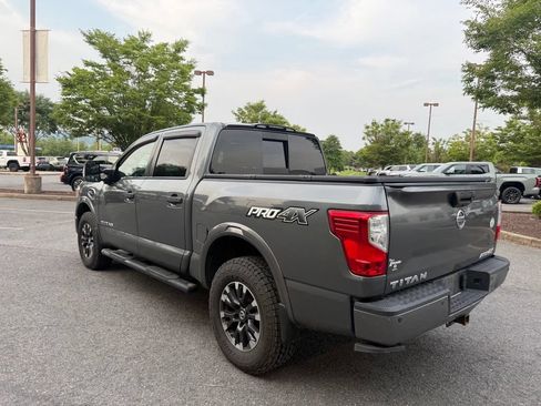 Used 2017 Nissan Titan PRO-4X AWD/4WD image 5