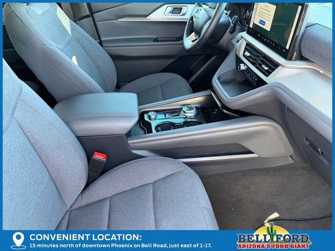 Used 2025 Ford Explorer Active image 33