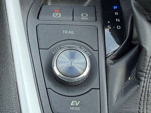 Used 2021 Toyota RAV4 XSE AWD/4WD image 26