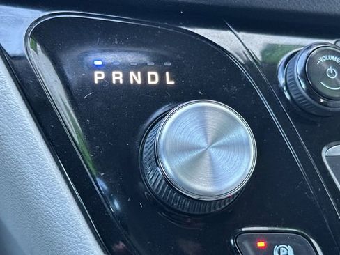 Used 2018 Chrysler Pacifica Touring Plus image 29