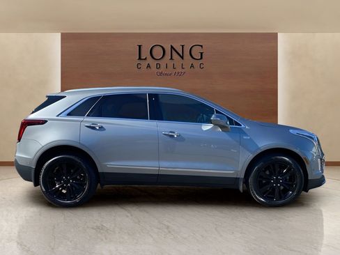 Used 2023 Cadillac XT5 Premium Luxury w/ Technology Package AWD/4WD image 6