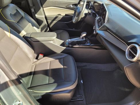 Used 2025 Chevrolet Trax ACTIV image 10