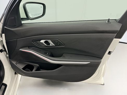 Used 2025 BMW 330i xDrive Sedan image 34