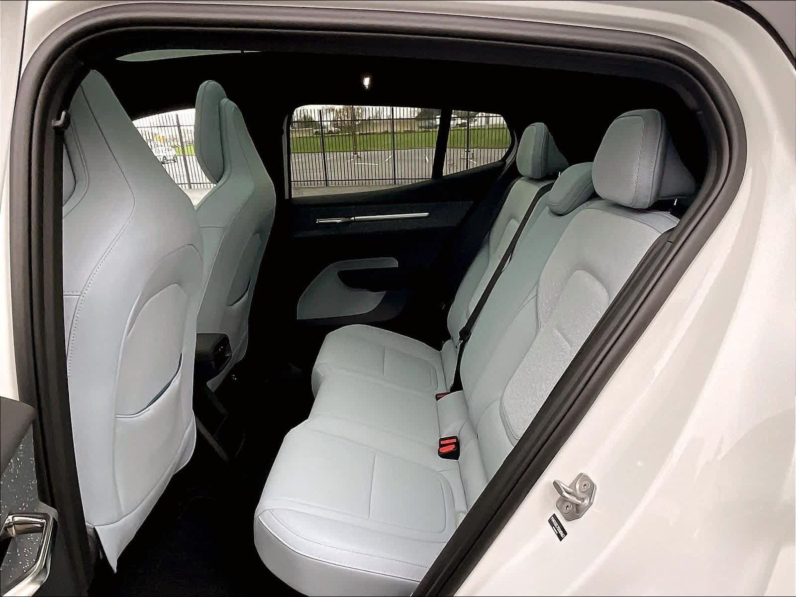 New 2025 Volvo EX30 Ultra w/ Protection Package Premier AWD/4WD image 12