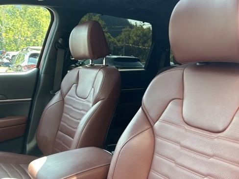 Used 2024 Kia Telluride SX Prestige image 16