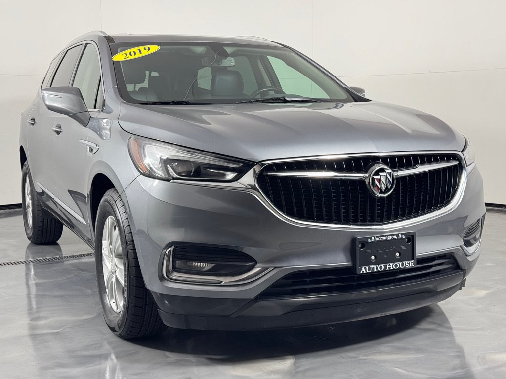 Used 2019 Buick Enclave Essence AWD/4WD image 3