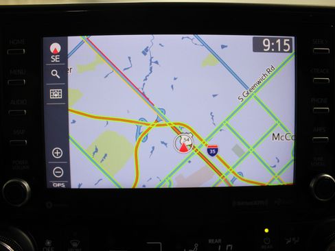 Used 2022 Toyota Highlander XLE image 14