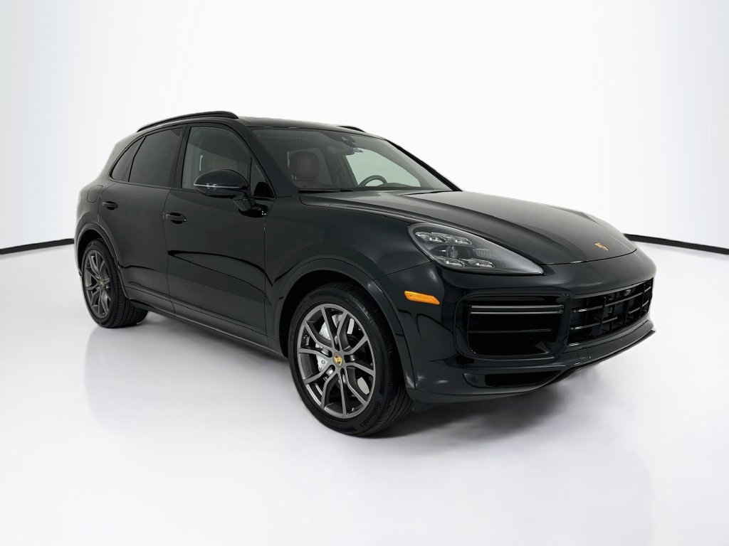 Certified 2023 Porsche Cayenne Turbo AWD/4WD image 7