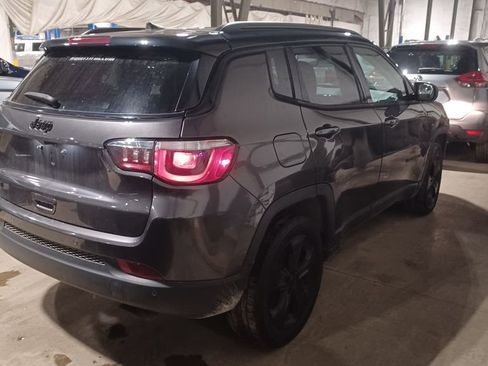 Used 2019 Jeep Compass Altitude image 2