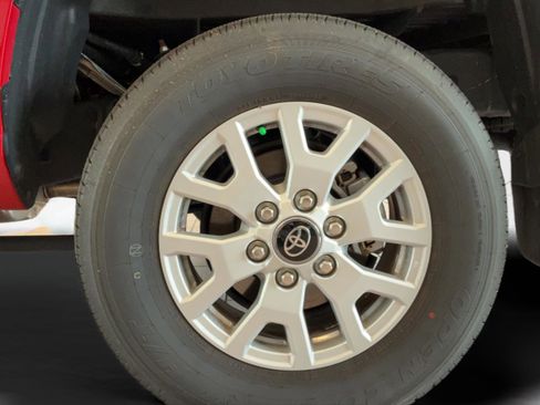 Certified 2025 Toyota Tacoma SR5 RWD image 32